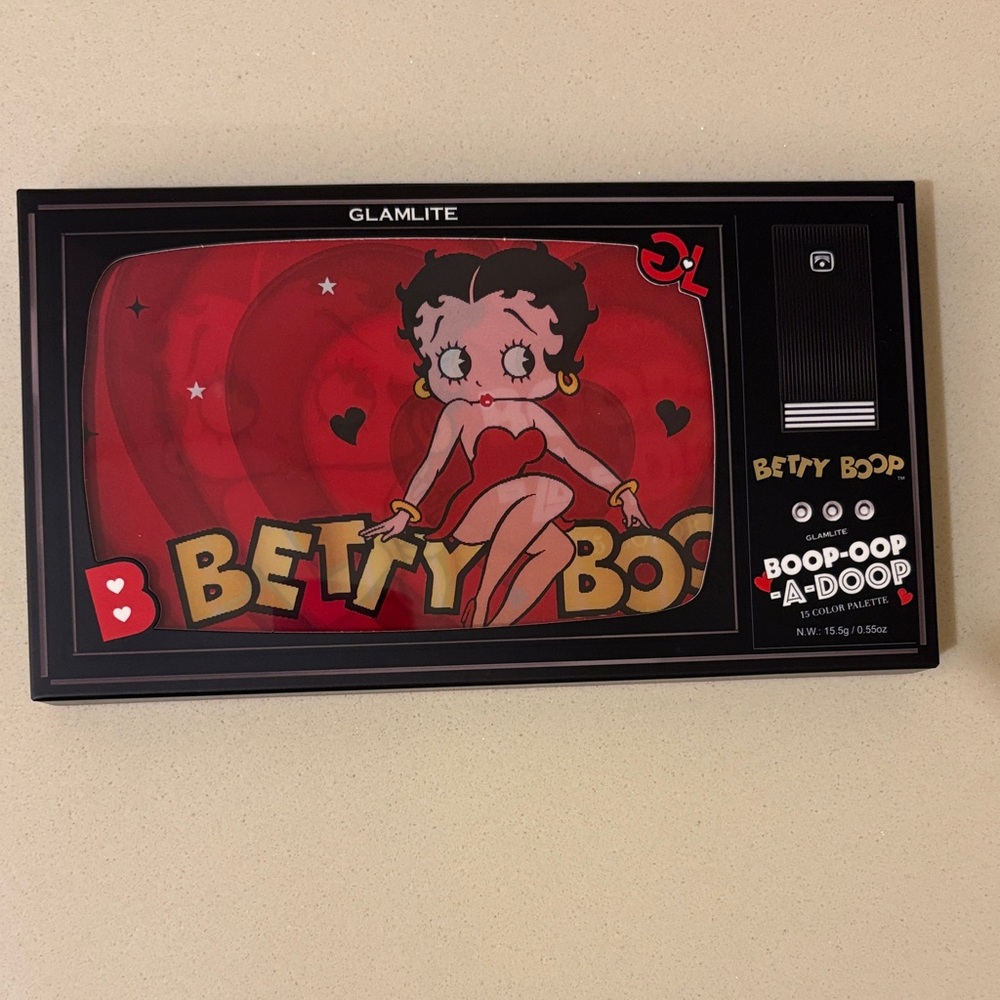 Betty Boop GlamLite Eyeshadow Palette